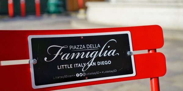 Piazza Della Famiglia chair